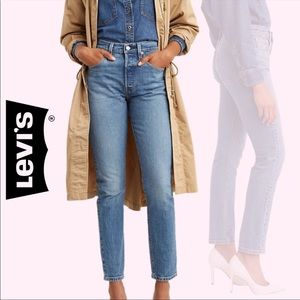 Levis Blue Boyfriend Denim Skinny Jean